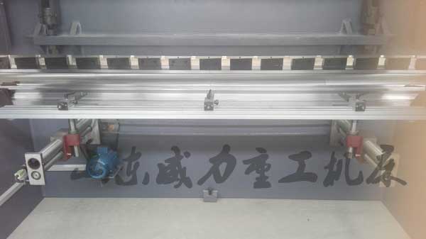 折弯机后挡料