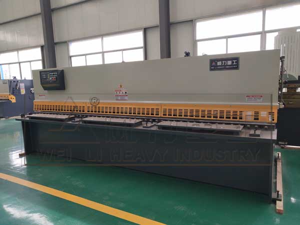 6x4000液压摆式剪板机