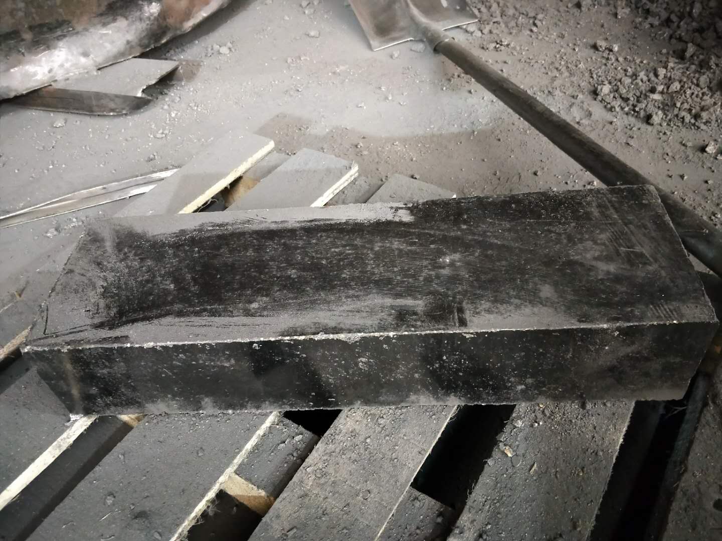 镁碳砖成型样件